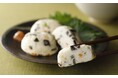 ふわりと“ゆず香る”。割ると“とろーり”。「ゆず香る 淡雪揚げ」「とろーり 月見つくね」9月1日より新発売