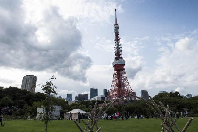 屋外庭園（プリンス芝公園）でのライブの模様