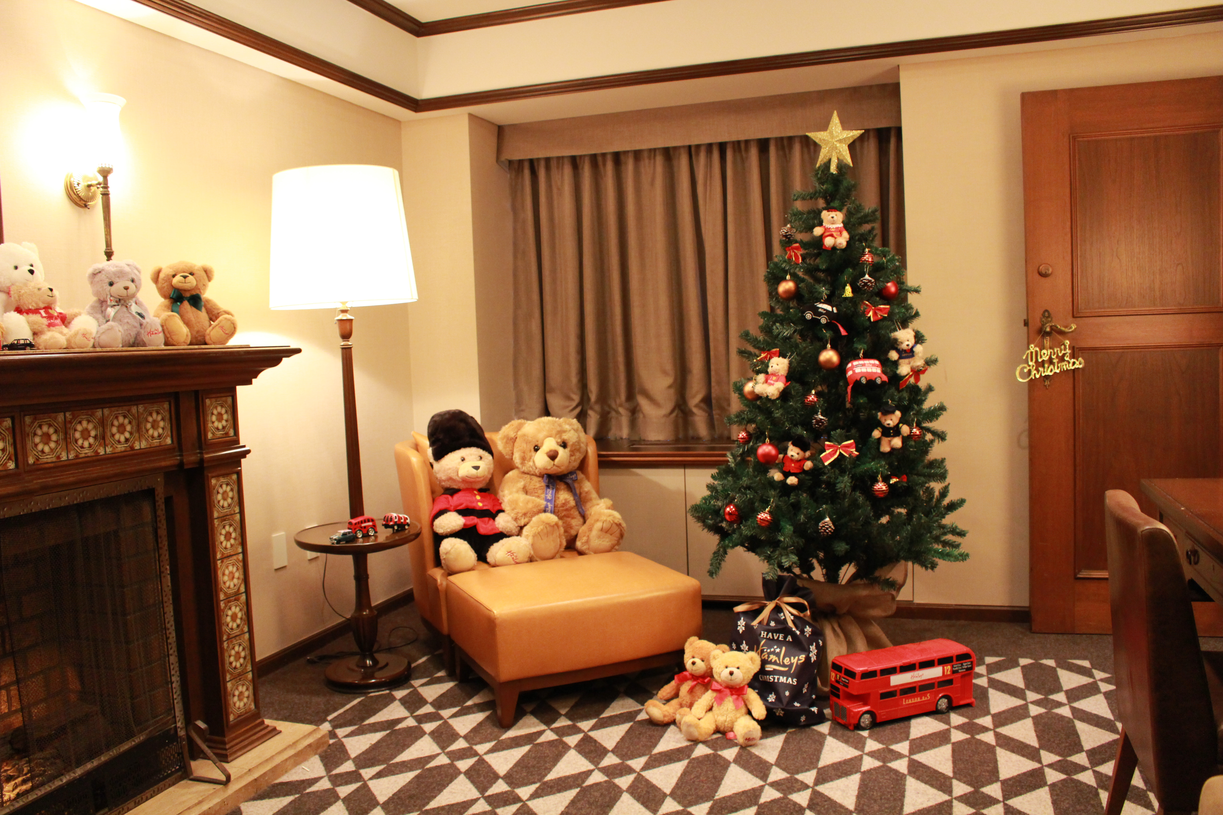 東京プリンスホテル クリスマス はやっぱり おもちゃいっぱい 笑顔いっぱい 英国玩具店 Hamleys とコラボレーションした宿泊プランを販売 株式会社プリンスホテルのプレスリリース
