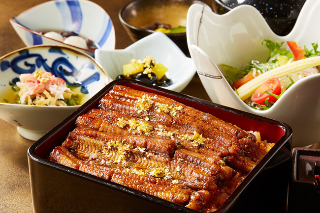 開運フェア2023 開運うな重 金箔飾り（日本料理 芝桜）