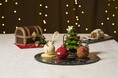 全てチョコレートで作られた限定20台の“王冠”のクリスマスケーキなどクリスマスケーキ4種、チョコレート細工3種などを販売 【ザ・プリンス パークタワー東京】