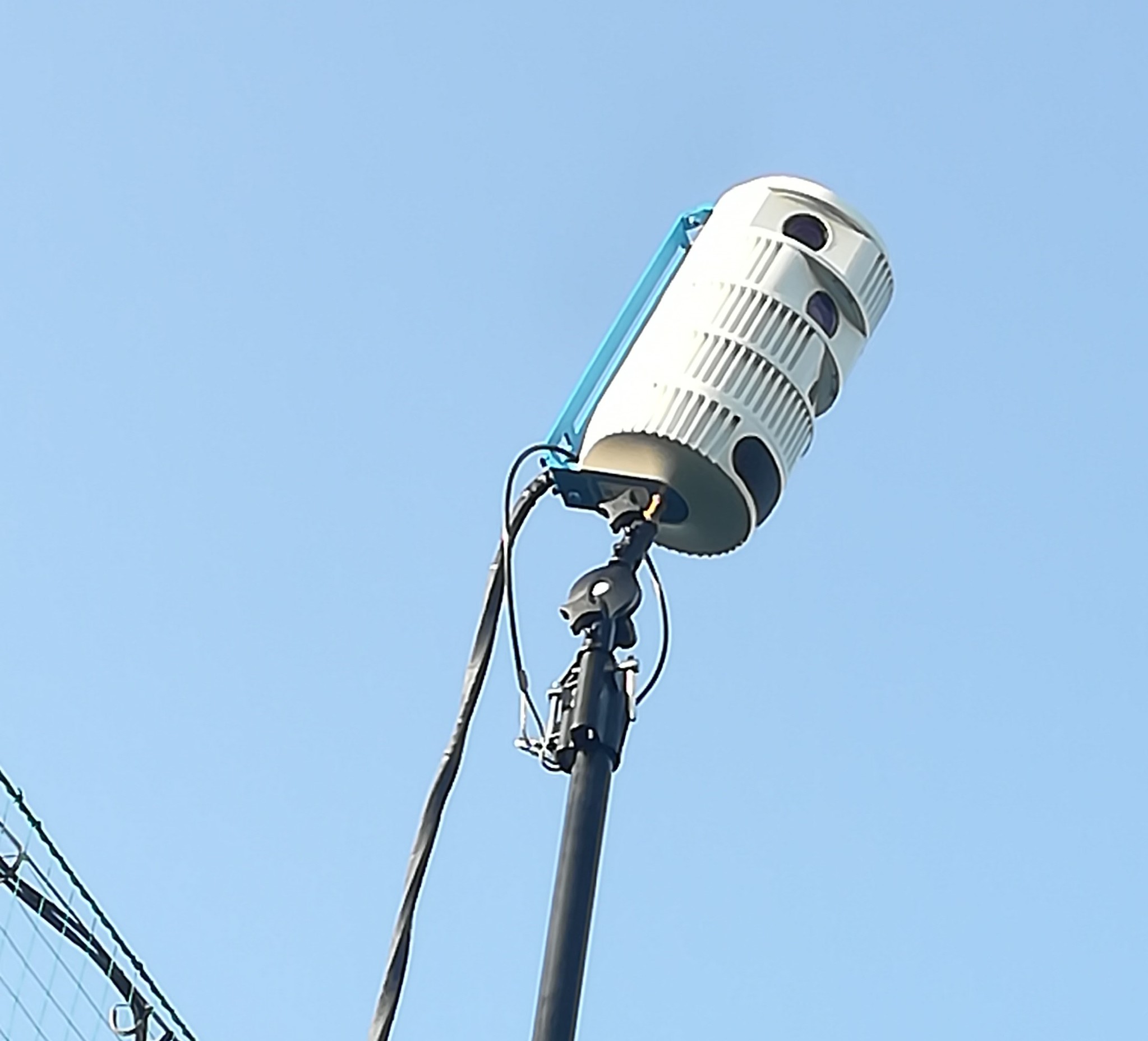 D16681 40 715126 0