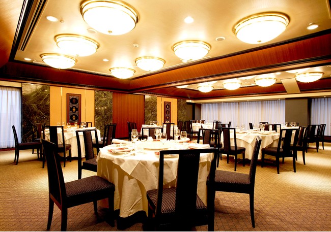 「鴻宴の間(ウエストウイング15階)」 「鴻宴の間(ウエストウイング15階)」
