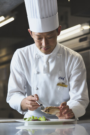 「フレンチダイニング トップ オブ キョウト」シェフ 寺田 篤史