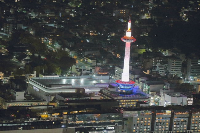 ヘリコプターから見た京都の夜景 イメージ