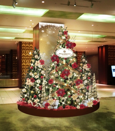 リーガロイヤルホテル 大阪 伝統的なクリスマスカラーが彩る心温まるツリーや40 000球のledライトとクリスマスオーナメントが輝くクリスマス装飾 イルミネーション ロイヤルホテル 外食業界の新店舗 新業態など 最新情報 ニュース フーズチャネル