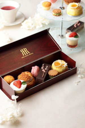 リーガロイヤルホテル京都 テイクアウト限定販売 Sweets Box デコレーションケーキ 販売 ロイヤルホテルのプレスリリース