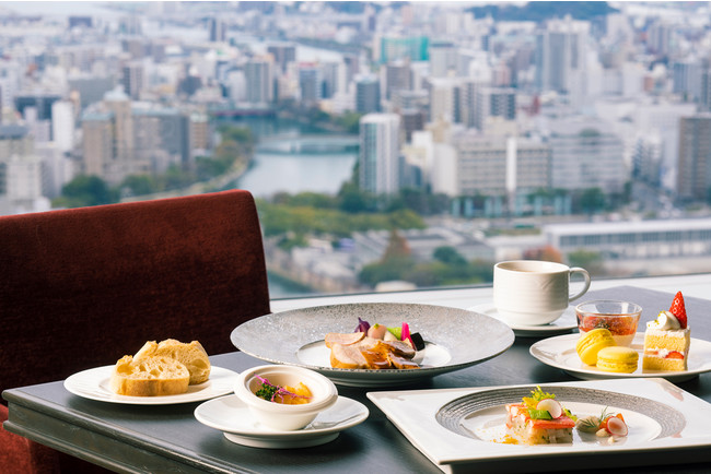 リーガロイヤルホテル広島 びっ栗 な美味しさ マロンスイーツパレード 秋の味覚 栗 スイーツを楽しむランチを提供 ロイヤルホテルのプレスリリース