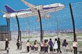パソナハートフル 障害のあるアーティストによる作品展　『アート村作品展-私たちの空飛ぶ飛行機-』　羽田空港にて10月7日（水）より開催