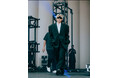 世界的アーティスト藤井風、米Lollapaloozaで IDEASWAM の “Third Eye Sunglasses” を着用