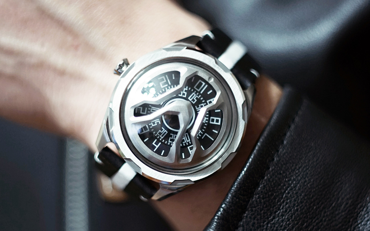 時刻と一緒に 時空 を感じて Sf 近未来モチーフがグッとくる腕時計 きびだんご株式会社のプレスリリース