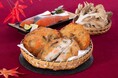 【磯揚げまる天】旬の味覚を楽しむ 秋限定の新商品「鮭まいたけ天」が登場!2025年9月1日(月)より一部店舗限定発売