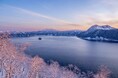 北海道観光機構のSNSで、『 摩周湖—四季折々の美しい景色を堪能できる神秘の湖 』の情報を海外に発信!