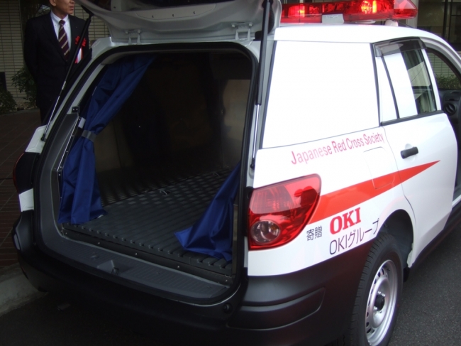 車両後部の保冷庫の様子