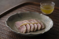 夏のご挨拶に、山椒と塩レモンの涼味を。京都・和久傳「合鴨ロース 山椒香油 塩レモン」をWEB先行販売