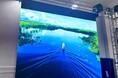 日本初「LED電動巻上スクリーン」と「LED床置ロールスクリーン」を同時発売