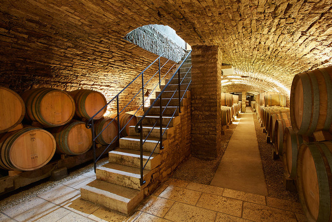 ブルゴーニュの名門ワイナリー「ジャック・プリウール」の赤ワイン「ピノノワール」の熟成に使われていたワイン樽を使用