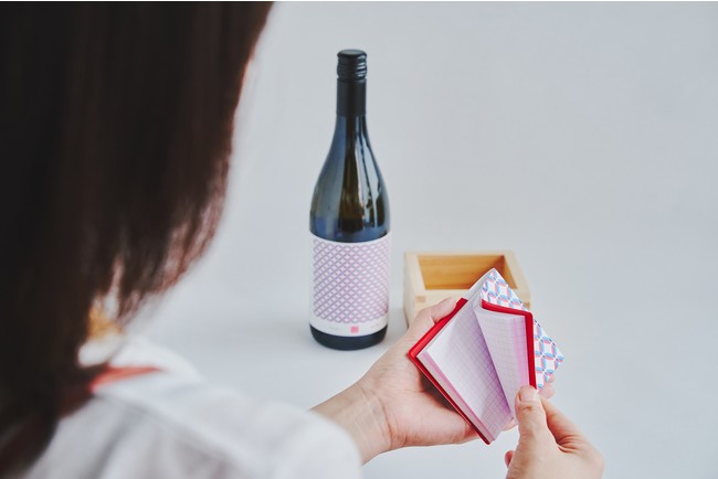 フランスで酒造りに挑む「日本酒メーカーWAKAZE」がメイドインフランスのブロックメモ「RHODIA」と融合！7月20日より全国で販売開始｜WAKAZE のプレスリリース