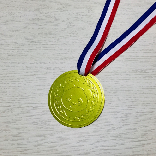 今夏は おうちでオリンピック 初回限定特典は金メダル 大人気