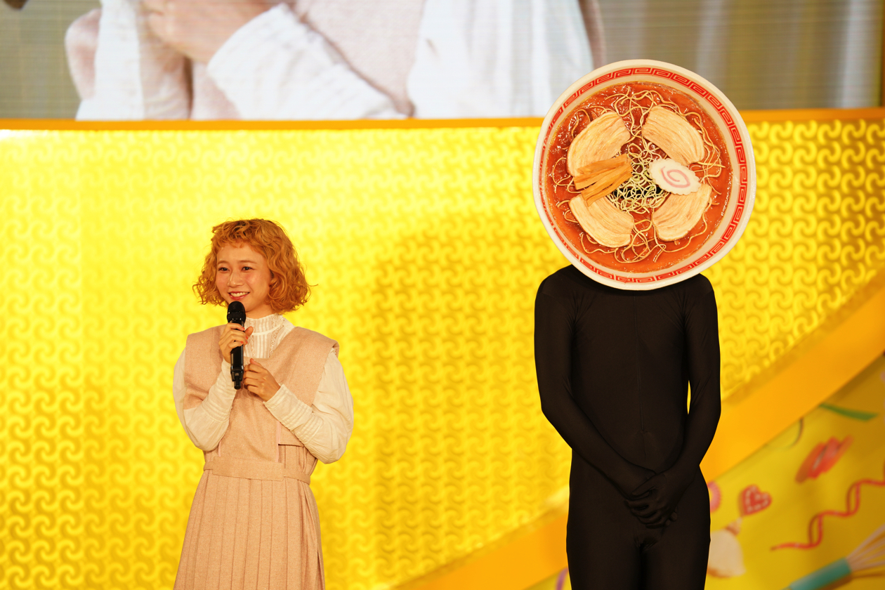 「Super! C CHANNEL 2018」幸楽苑ステージに三戸なつめが登場！　TEMPURA KIDZがプロデュースする「めん☆ダンス」のコンテスト開催を発表！