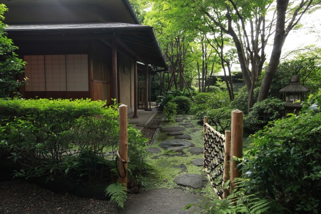 日本庭園と茶室「耕雲亭」