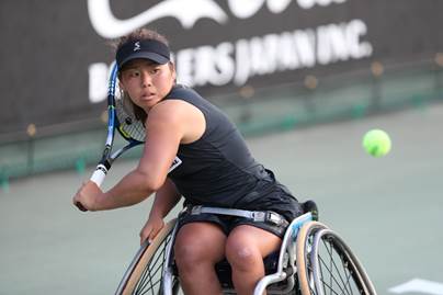世界で活躍しているパラリンピアン上地結衣選手 車いすテニス 中西麻耶選手 パラ走り幅跳び とパートナーシップ契約合意 日本コカ コーラ株式会社のプレスリリース