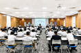 “選ばれる建設会社”へ。蜂谷工業、安全大会で「人材採用・定着」をテーマに基調講演を開催。協力会社との新たな活動「ハチヤパートナーズ」も発表