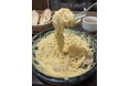 魔法のパスタ伊集院店「石焼きカルボナーラ」が10月1日から季節限定で再登場