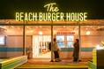 「The BEACH BURGER HOUSE 12月ナイト営業」雪降るカニクリームコロッケバーガー限定販売