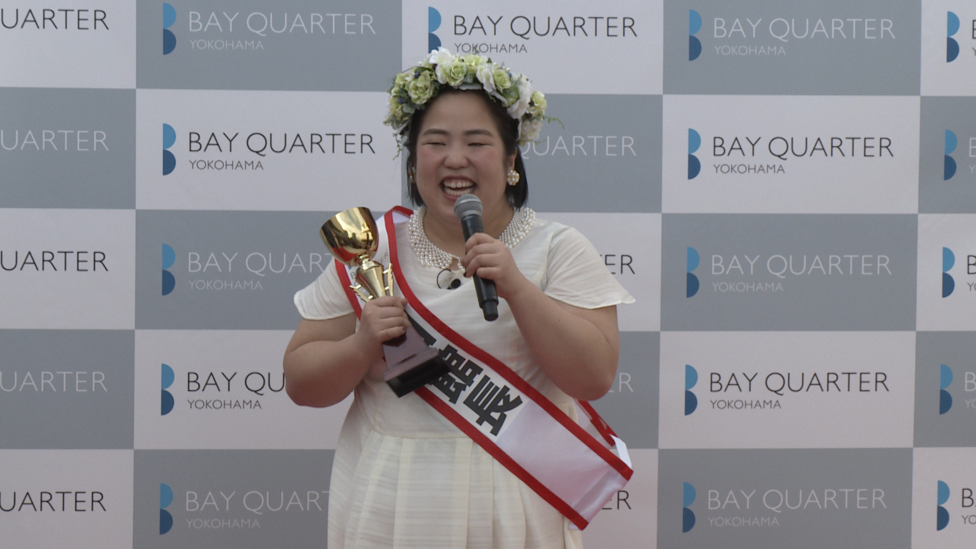 横浜ベイクォーター新店舗オープン記念 ゆりやんレトリィバァ1日館長就任イベント 事後レポート 横浜ダイヤビルマネジメント株式会社のプレスリリース