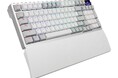 ホワイトカラーでOLEDディスプレイ搭載の8Kポーリングレート対応の「ROG Azoth 96 HE Lite Gaming Keyboard」を含むゲーミングキーボード２モデルを発表