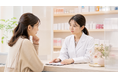 女性の健康支援を、その後まで。産科婦人科に特化した薬局が、緊急避妊薬（アフターピル）の販売後3週間フォローアップ体制を開始