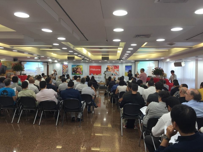 DLDツアー2015の中で開催したイスラエル企業と日本企業のマッチングイベントの様子。日本企業が10社、イスラエルの起業家投資家など150名以上が参加した。