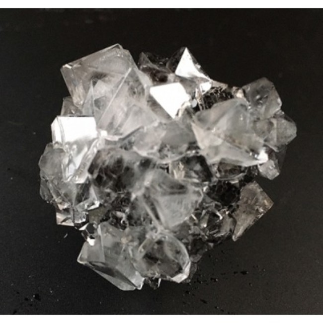 結晶を育てよう 透明鉱石育成キット ヴィレヴァンオンラインに登場 ヴィレッジヴァンガードのプレスリリース