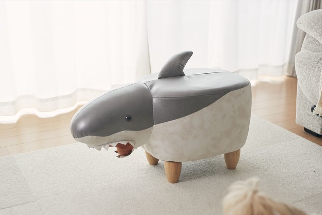 サメの椅子 大人気の動物スツールから サメのjones がヴィレヴァンオンラインに登場 ヴィレッジヴァンガードのプレスリリース