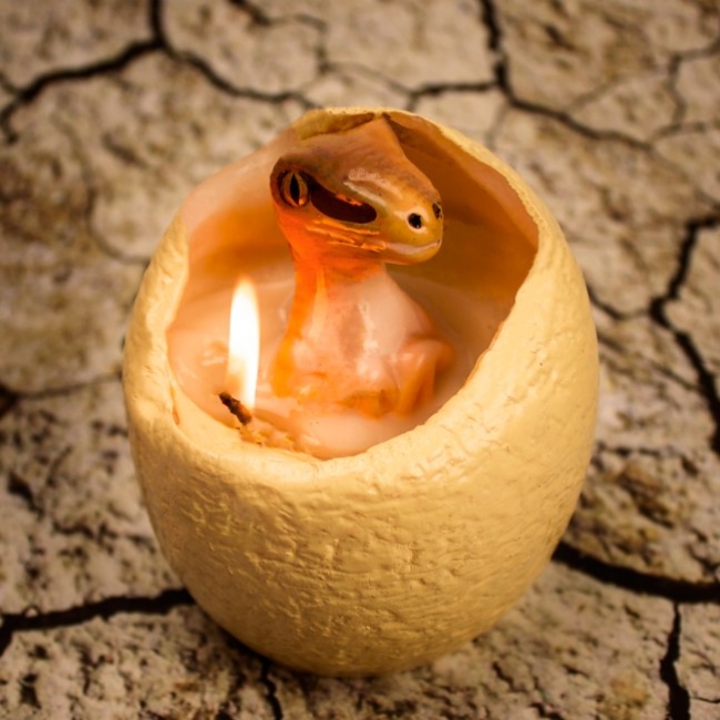 ドラゴンや恐竜がふ化する 卵キャンドル がヴィレヴァン通販に登場 ヴィレッジヴァンガードのプレスリリース