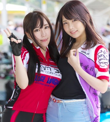 直接お渡し サイン会参加券付き 林檎蜜紀 オリジナルサイクリングジャージの発売を記念してヴィレッジヴァンガード店頭イベントを開催 ヴィレッジヴァンガードのプレスリリース