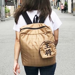 どこでも指せる 将棋リュック が ヴィレヴァンオンラインにて予約開始 ヴィレッジヴァンガードのプレスリリース