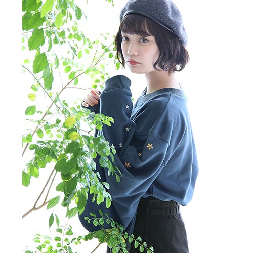 毎日に和服を取り入れたい 現代創作和服 振袖スウェットがヴィレヴァンオンラインに登場 ヴィレッジヴァンガードのプレスリリース