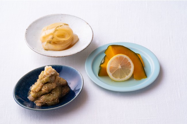 「かぼちゃのはちみつレモン煮」、「たまねぎのきんぴら」、「なすのレンチンごまあえ」 「かぼちゃのはちみつレモン煮」、「たまねぎのきんぴら」、「なすのレンチンごまあえ」