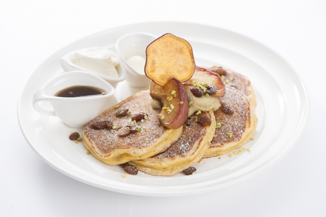 スィートポテトパンケーキ 焼きリンゴ添え
