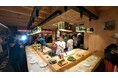 高知県産仁淀川町産木材を活用した寿司店「鮨祝Sushi Iwai」がタイ・バンコクに完成