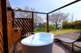 工房兼住宅を活かした民泊「Atelier JUN」露天風呂を新設し、高知・手結山でリスタート