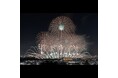 病院の窓から見る15分間の応援の花火、夜空に打ち上げる子どもたちへのエール