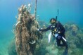 WWFジャパン「ゴーストギア調査隊」、高さ3メートル・幅1メートルの巨大な漁業系プラスチックごみの塊を海中から引き上げ