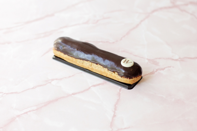 ECLAIR CHOCOLAT(エクレール ショコラ)　600円(税別)