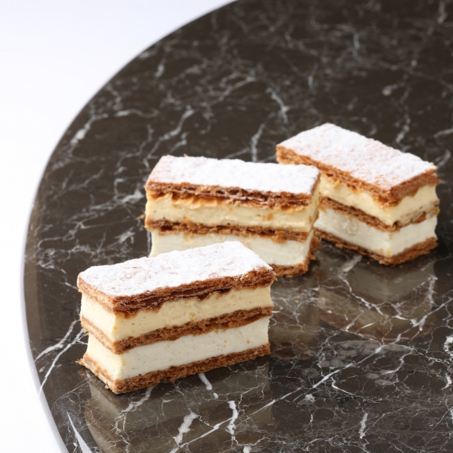 Millefeuilles Vanille(ミルフィーユ　ヴァニーユ)　700円(税別)