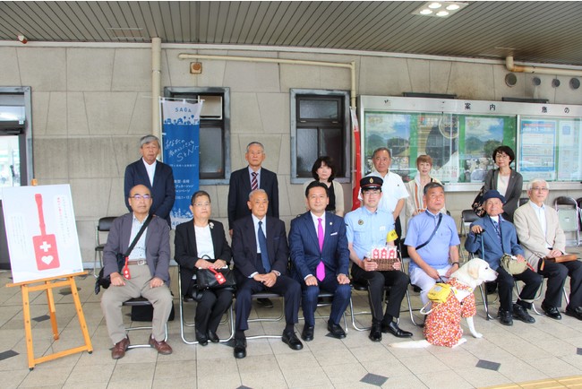 県内の障害者団体の代表者様と記念撮影 県内の障害者団体の代表者様と記念撮影