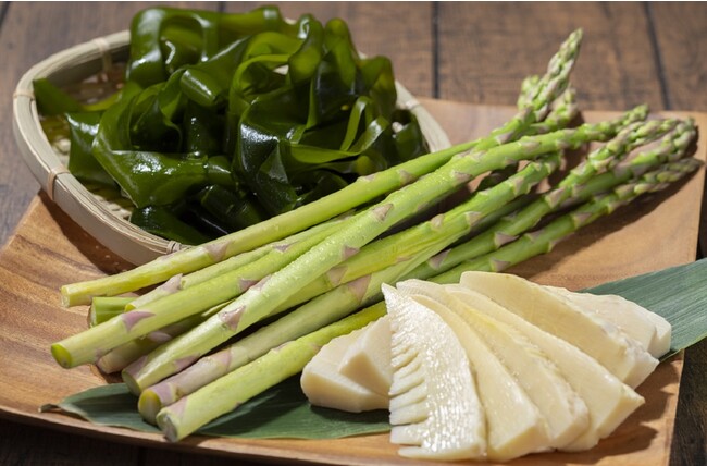 ■上）三陸産わかめ 中）アスパラガス 下）たけのこ