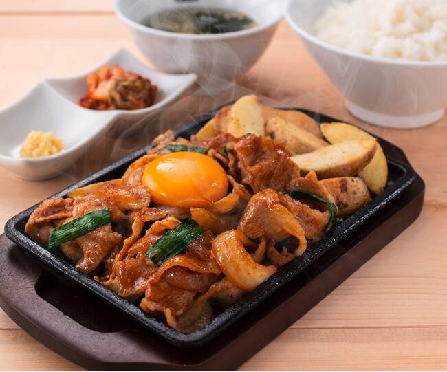 ■スタミナ焼き定食 (スープ・キムチ付き) 850円(税込935円) ■スタミナ焼き定食 (スープ・キムチ付き) 850円(税込935円)